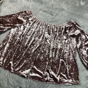 American Eagle Crushed Velvet Off Shoulder Top M